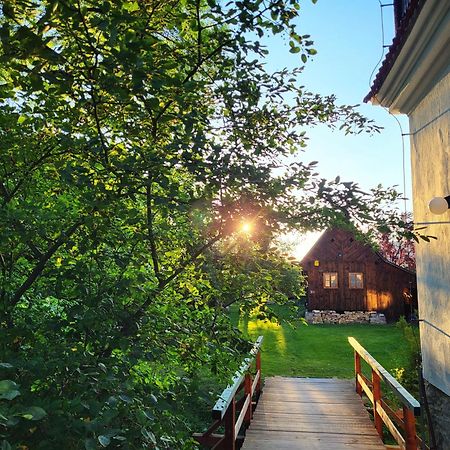 Apartmany Cerveny Dvur Chvalšiny 외부 사진