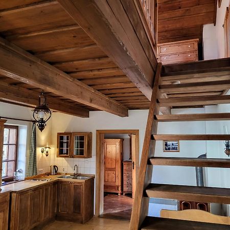 Apartmany Cerveny Dvur Chvalšiny 외부 사진