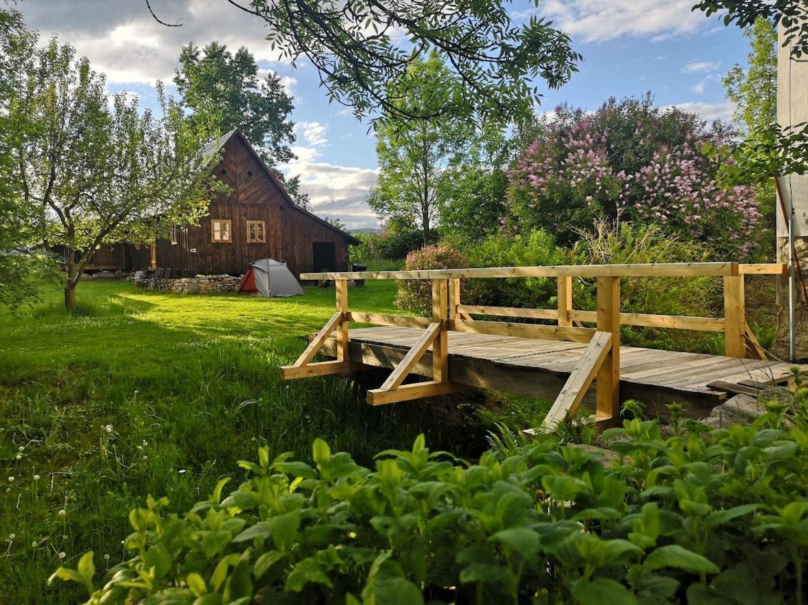 Apartmany Cerveny Dvur Chvalšiny 외부 사진