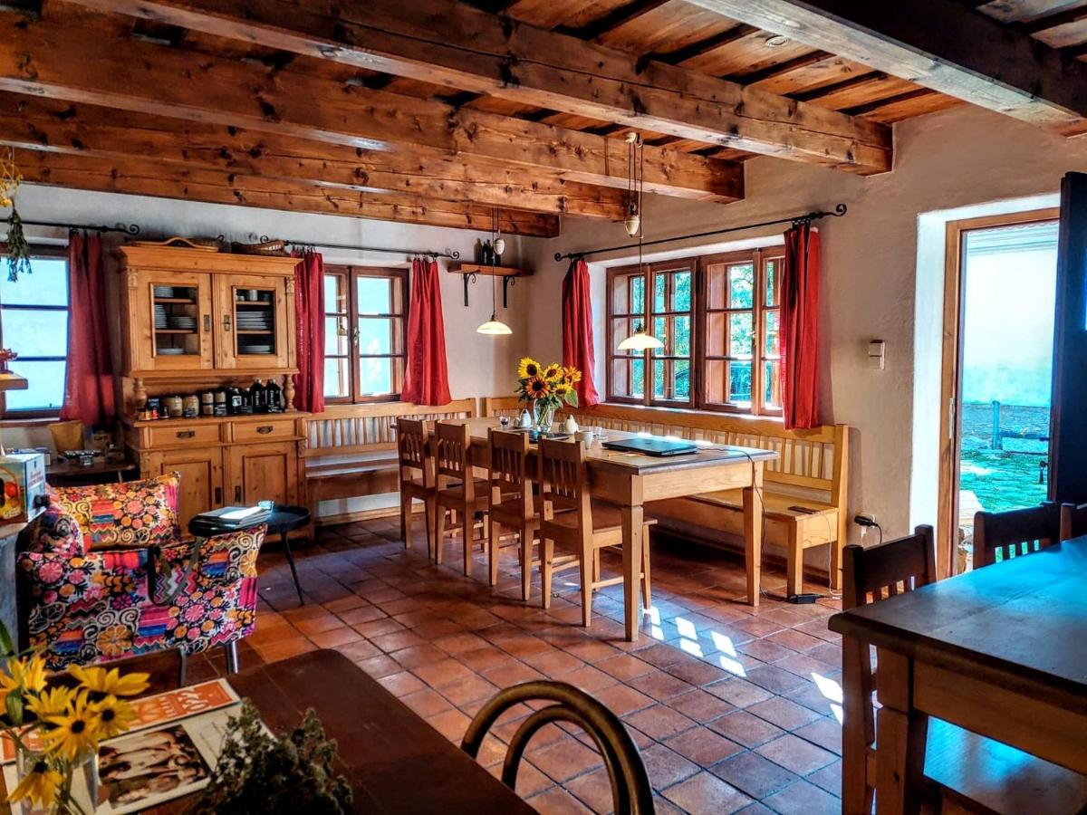 Apartmany Cerveny Dvur Chvalšiny 외부 사진