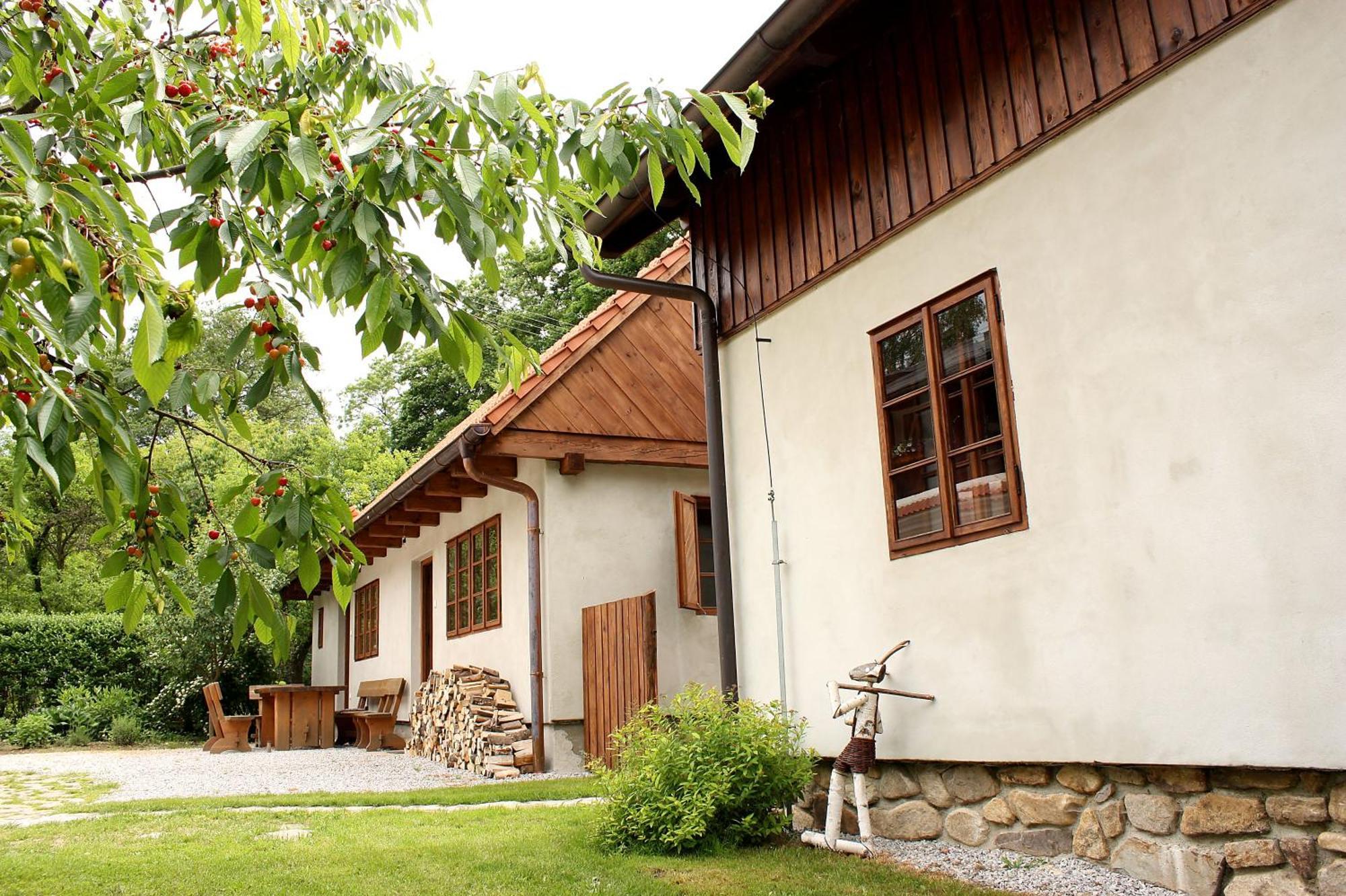 Apartmany Cerveny Dvur Chvalšiny 외부 사진