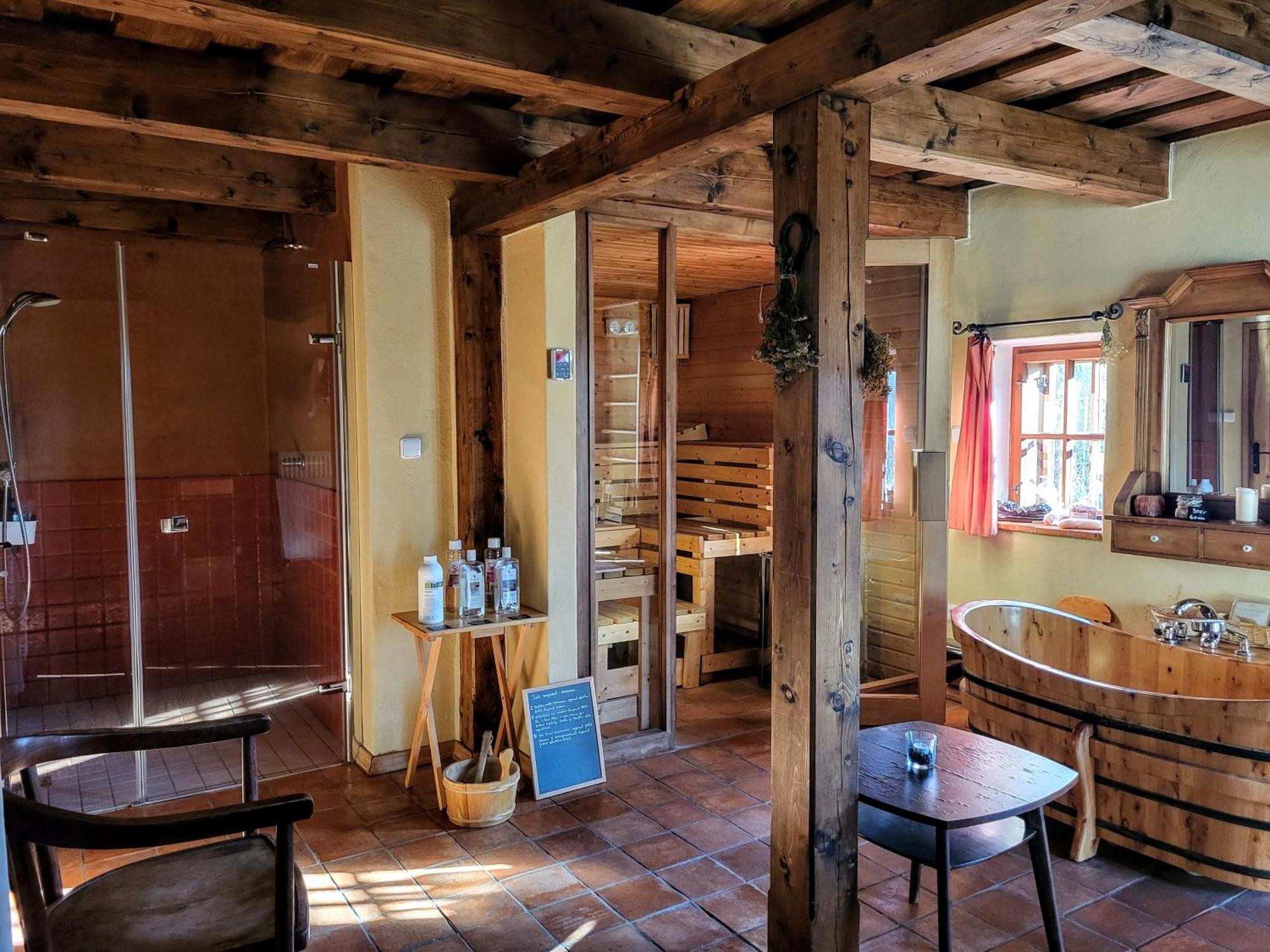 Apartmany Cerveny Dvur Chvalšiny 외부 사진