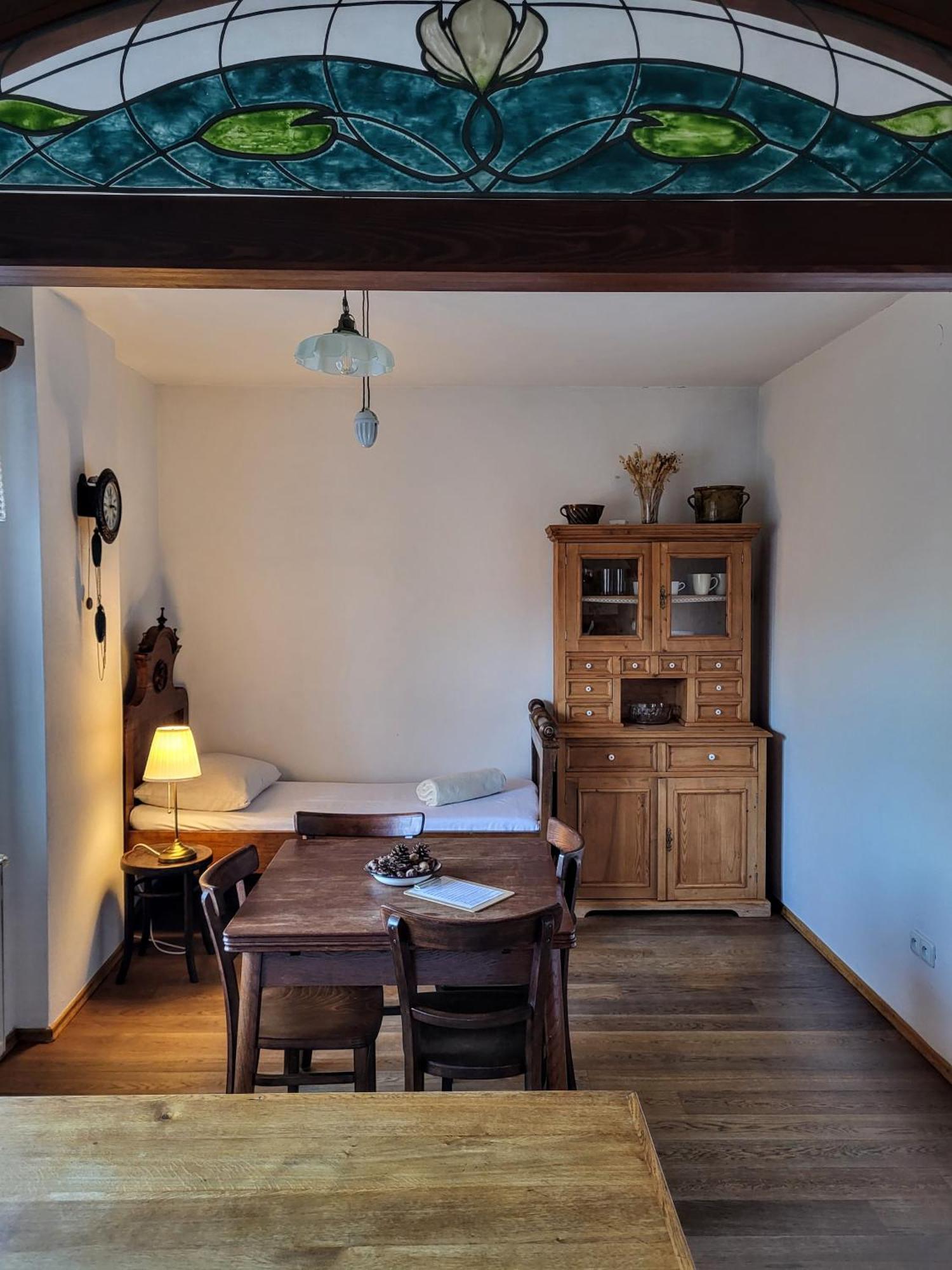 Apartmany Cerveny Dvur Chvalšiny 외부 사진